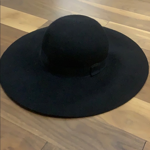 oversized felt floppy hat